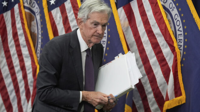 fed-σταθερά-τα-επιτόκια-παρά-τις-ασφυκτι-563742616