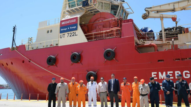 ναυαγοσωστικό-γίγας-στην-ερυθρά-θάλα-563731621