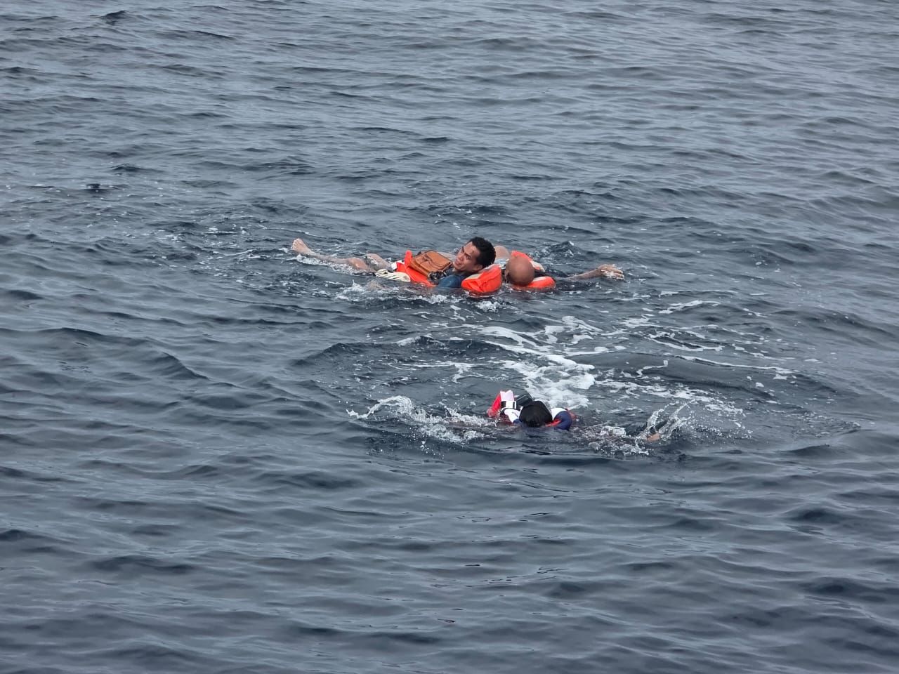 Ερυθρά Θάλασσα: Βυθίστηκε το «Eternity» μετά την επίθεση των Χούθι – Επιχείρηση διάσωσης μελών του πληρώματος-1