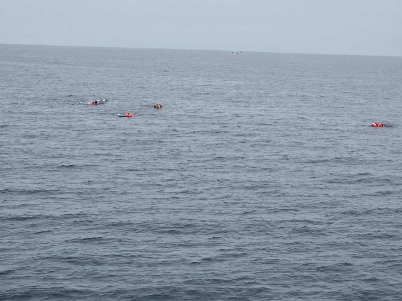 Ερυθρά Θάλασσα: Βυθίστηκε το «Eternity» μετά την επίθεση των Χούθι – Επιχείρηση διάσωσης μελών του πληρώματος-3