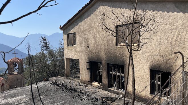 φωτιά-στην-κορινθία-κάηκαν-σπίτια-στη-563729806
