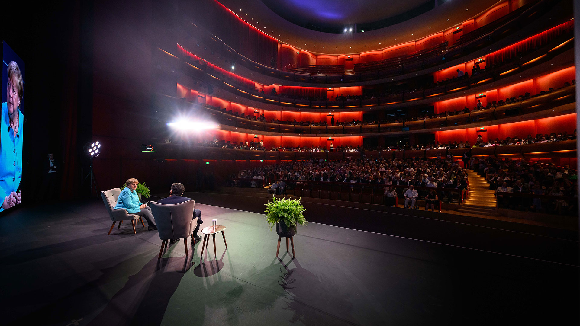 Ανγκελα Μέρκελ: Το δημοψήφισμα, ο Τσίπρας, ο Τραμπ, ο Πούτιν και το μήνυμα στους Ελληνες-2