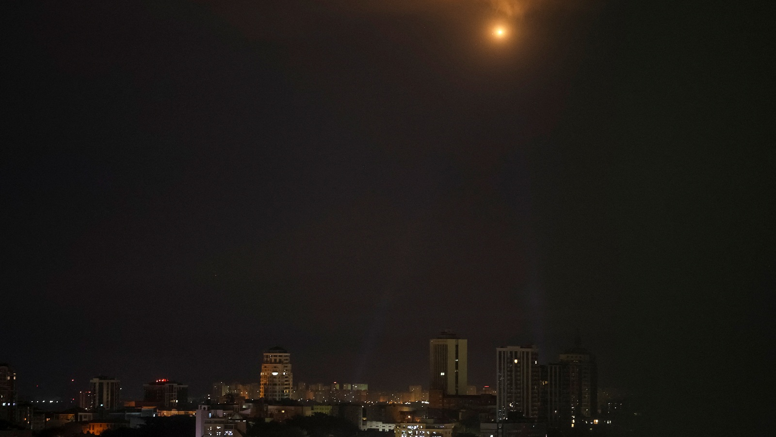 Ουκρανία: Τέσσερις νεκροί, δεκάδες τραυματίες από νέες ρωσικές επιθέσεις-1