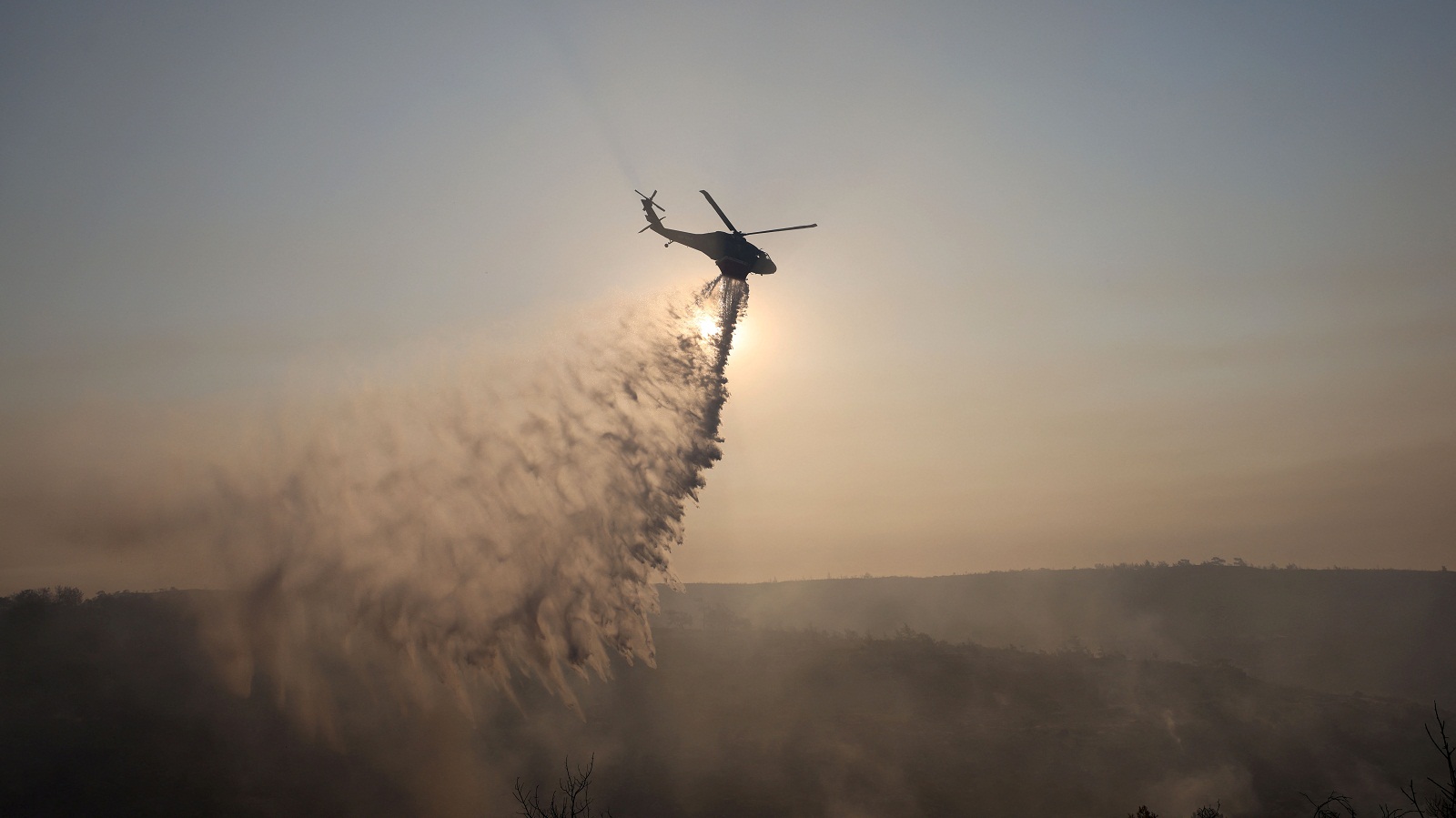 Φωτιά στην Κύπρο: Πύρινη κόλαση στη Λεμεσό – Δύο νεκροί, καμένα σπίτια και υποψίες εμπρησμού-8
