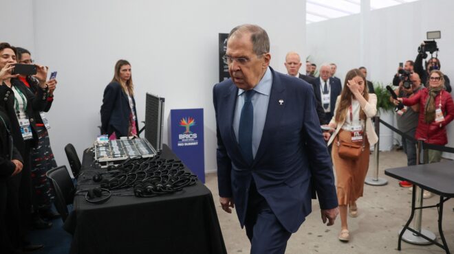 ρωσία-τριήμερη-επίσκεψη-λαβρόφ-στη-βό-563705893