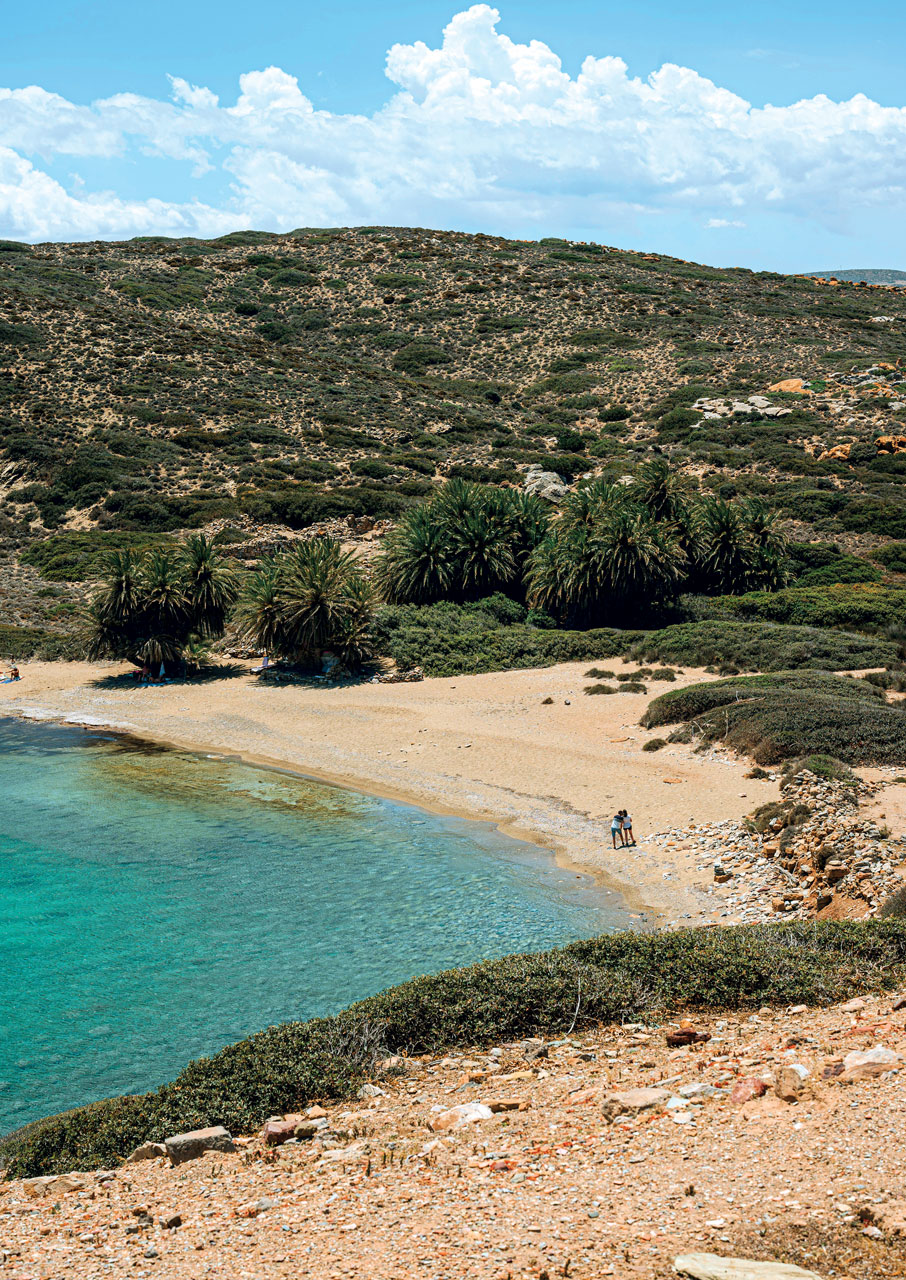 πανέμορφες-παραλίες-μοναδικά-χωριά-road-tri-563743474