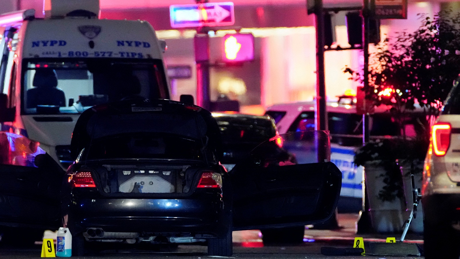 Νέα Υόρκη: Ανδρας με ημιαυτόματο τουφέκι σκότωσε τέσσερις ανθρώπους πριν πέσει νεκρός-1