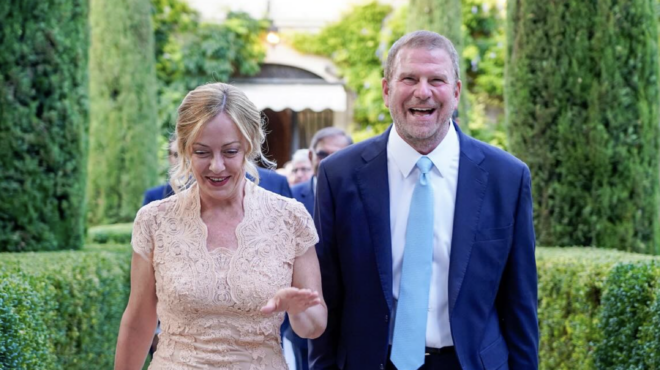 ρώμη-ο-δισεκατομμυριούχος-πρέσβης-το-563737810