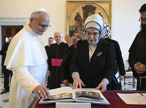 βατικανό-συνάντηση-της-εμινέ-ερντογά-563694535