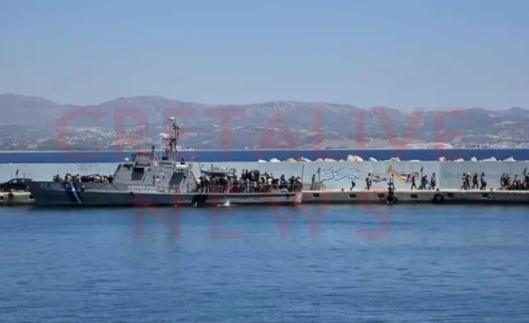 Εκρηξη ροών: Πάνω από 840 μετανάστες έφτασαν σε λίγες ώρες σε Κρήτη και Γαύδο-1