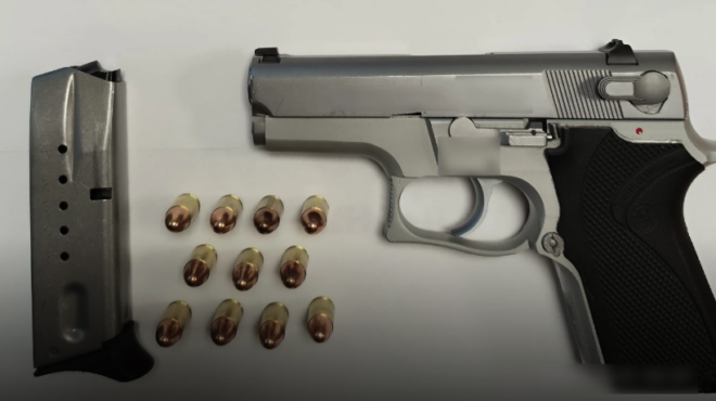 συνελήφθη-άτομο-με-πιστόλι-σε-κέντρο-δ-563708647