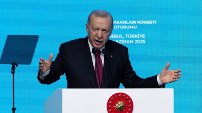 φήμες-και-ενδείξεις-για-ανασχηματισμ-563725306