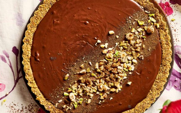 τάρτα-με-βάση-από-ξηρούς-καρπούς-563725327