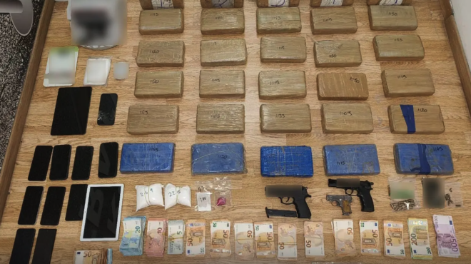 λιμάνι-πειραιά-η-ανακοίνωση-της-ελ-ασ-563728333