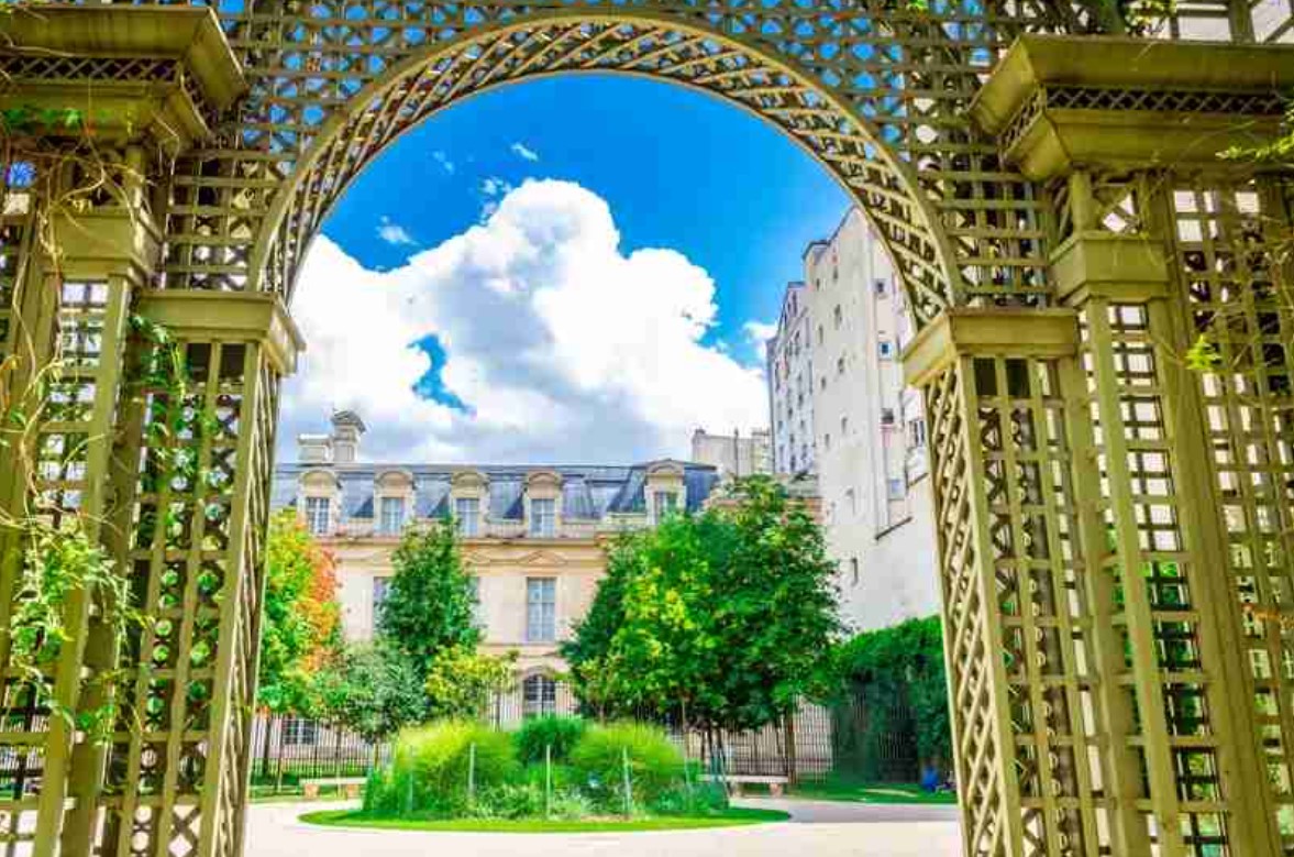 Μια ελληνική όαση ανάμεσα στους δέκα καλύτερους κρυφούς κήπους της Ευρώπης-2