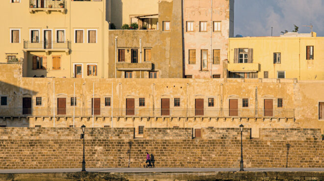 η-παλιά-πόλη-των-χανίων-και-τα-μυστικά-τ-563738818