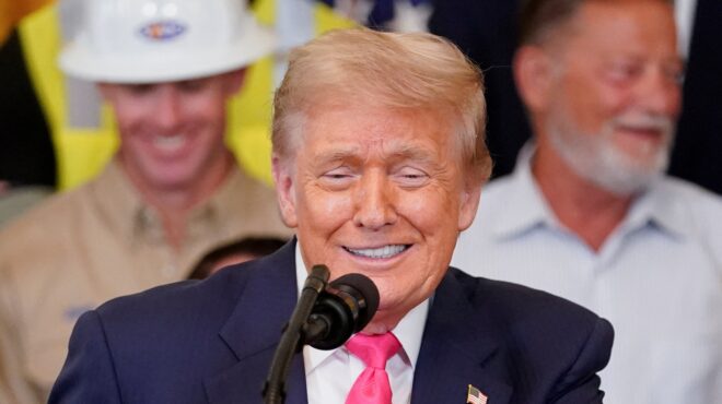 η-αμερική-του-τραμπ-αρχίζει-να-μοιάζει-563695501