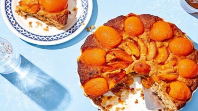 καρυδόπιτα-με-βερίκοκα-563715958