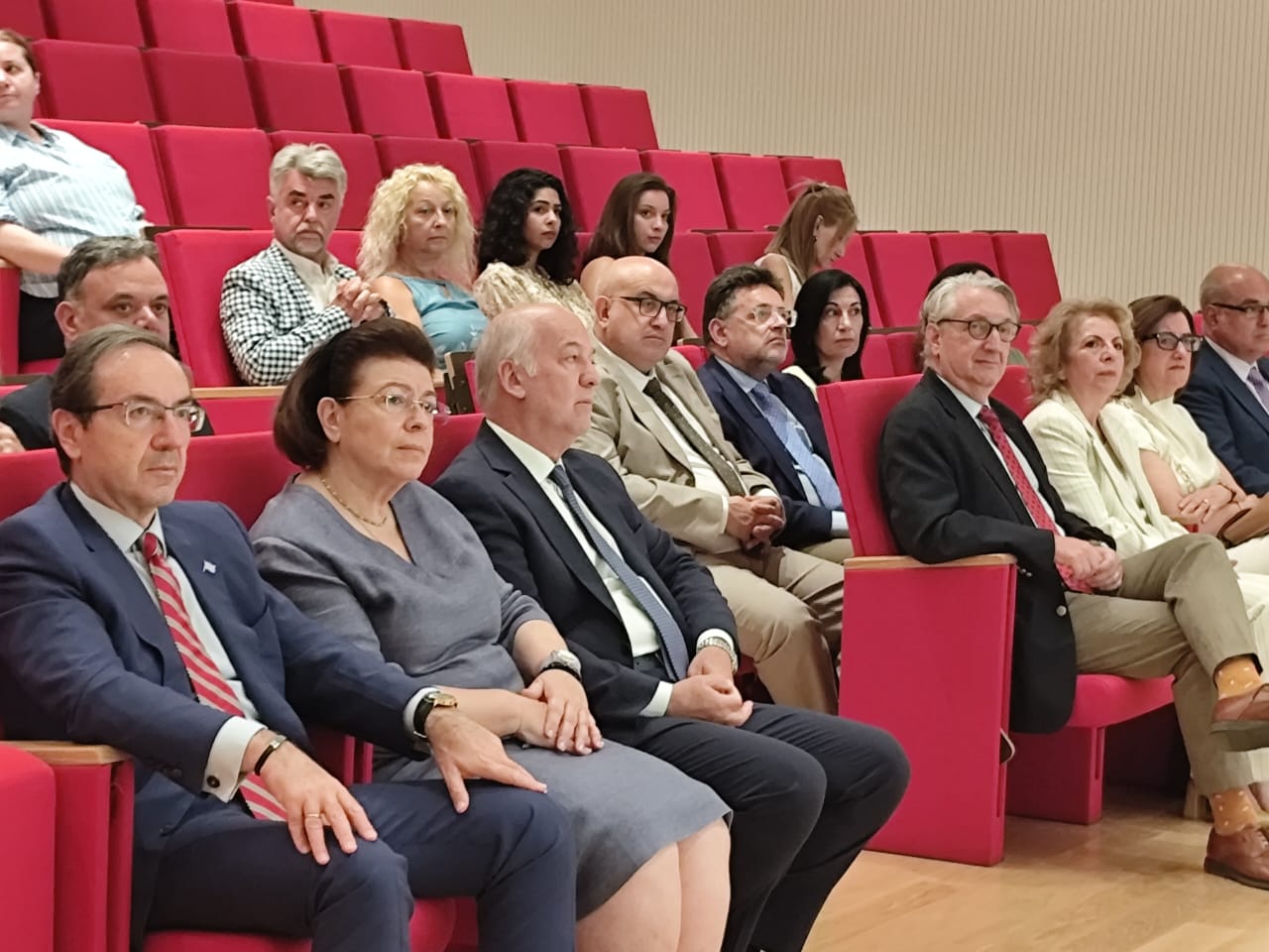 Πρόγραμμα για την επανένταξη ανηλίκων με ήπια παραβατικότητα-1