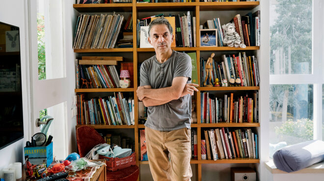 μαύρο-χιούμορ-στο-τελ-αβίβ-563720320