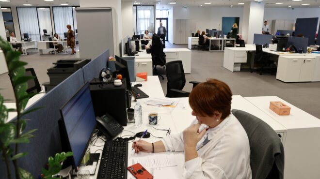 νομοσχέδιο-για-το-δημόσιο-στα-παραπτώ-563704270