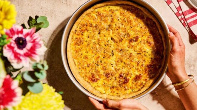 τυρόπιτα-ανοιχτή-με-κασέρι-και-δυόσμο-563727652