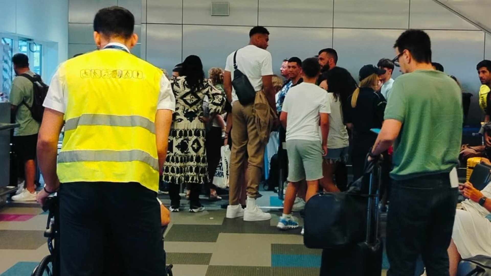 Γιάννης Αντετοκούνμπο: Στα Χανιά για διακοπές με την οικογένειά του-1