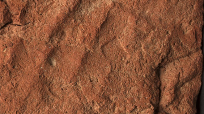 ενα-χέρι-4-000-ετών-μάς-χαιρετά-από-αιγυπ-563740942