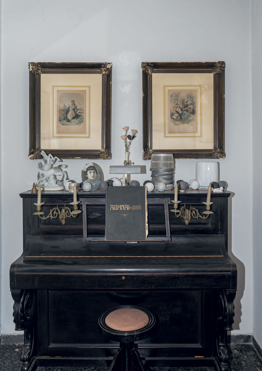 Το αρχοντικό που αφηγείται την ιστορία της Ερμούπολης-3