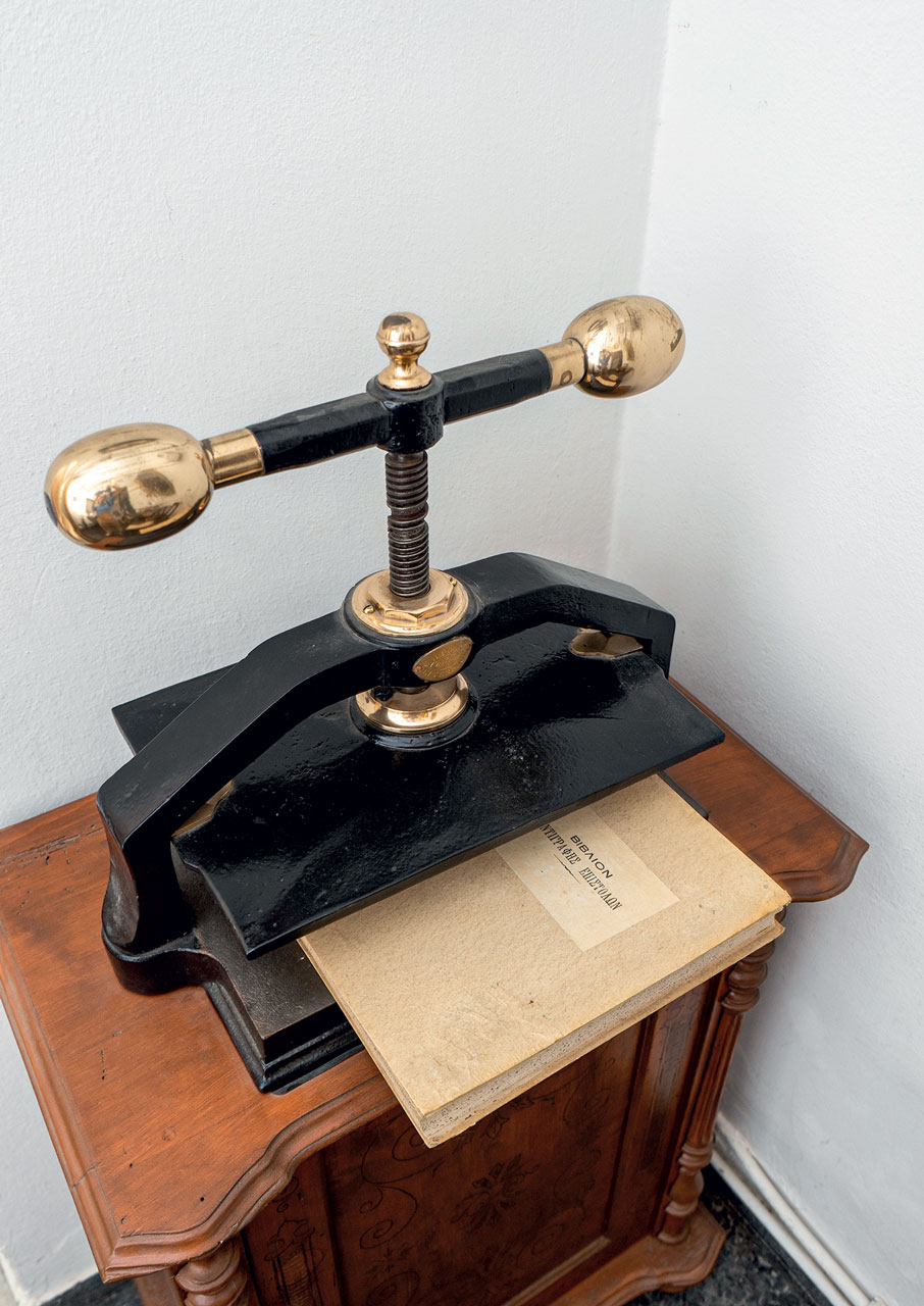 Το αρχοντικό που αφηγείται την ιστορία της Ερμούπολης-4