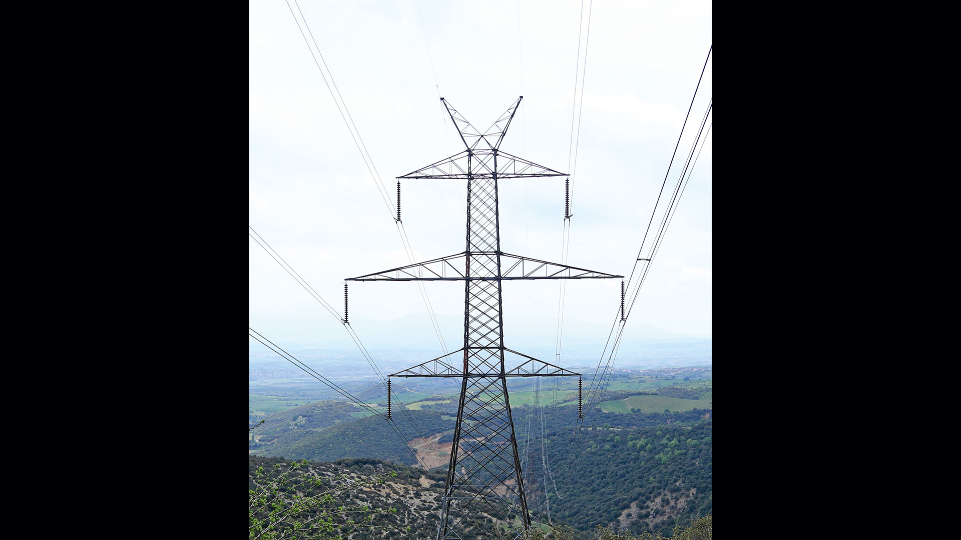 ανακατατάξεις-στην-αγορά-ενέργειας-563713306