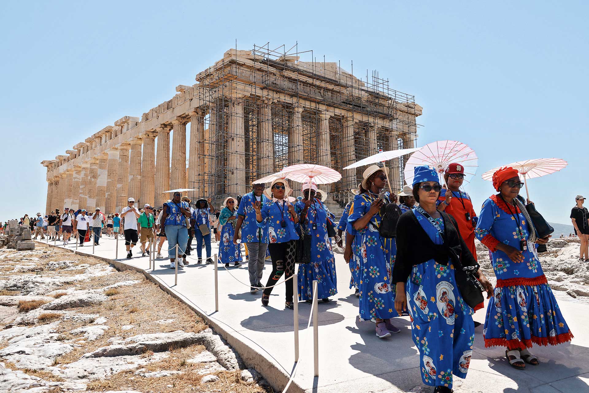 Τουρίστες στην πόλη μας για μια μέρα-1
