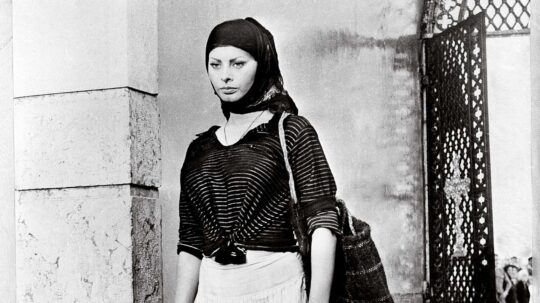 Ο Ράλλης και ο Σκούρας, η Λόρεν και η Μάνσφιλντ