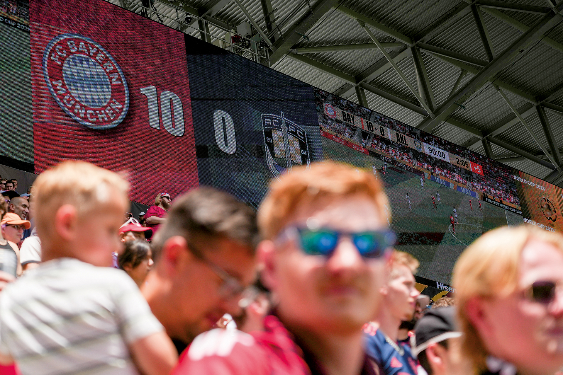 Βλέπει κανείς Μουντιάλ συλλόγων;-1