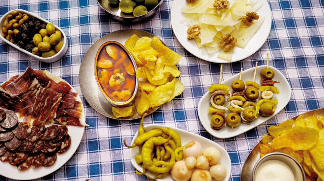 στην-κυψέλη-για-tapas-και-ρακές-563732560