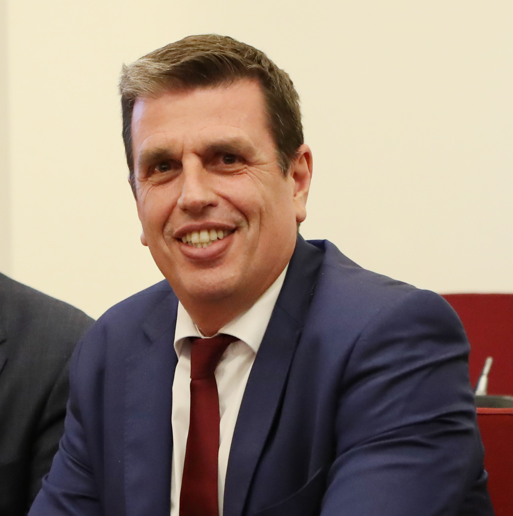 Εντός και Εκτός: «Καπνός», αλλά χωρίς «φωτιά», στη Βουλή-1