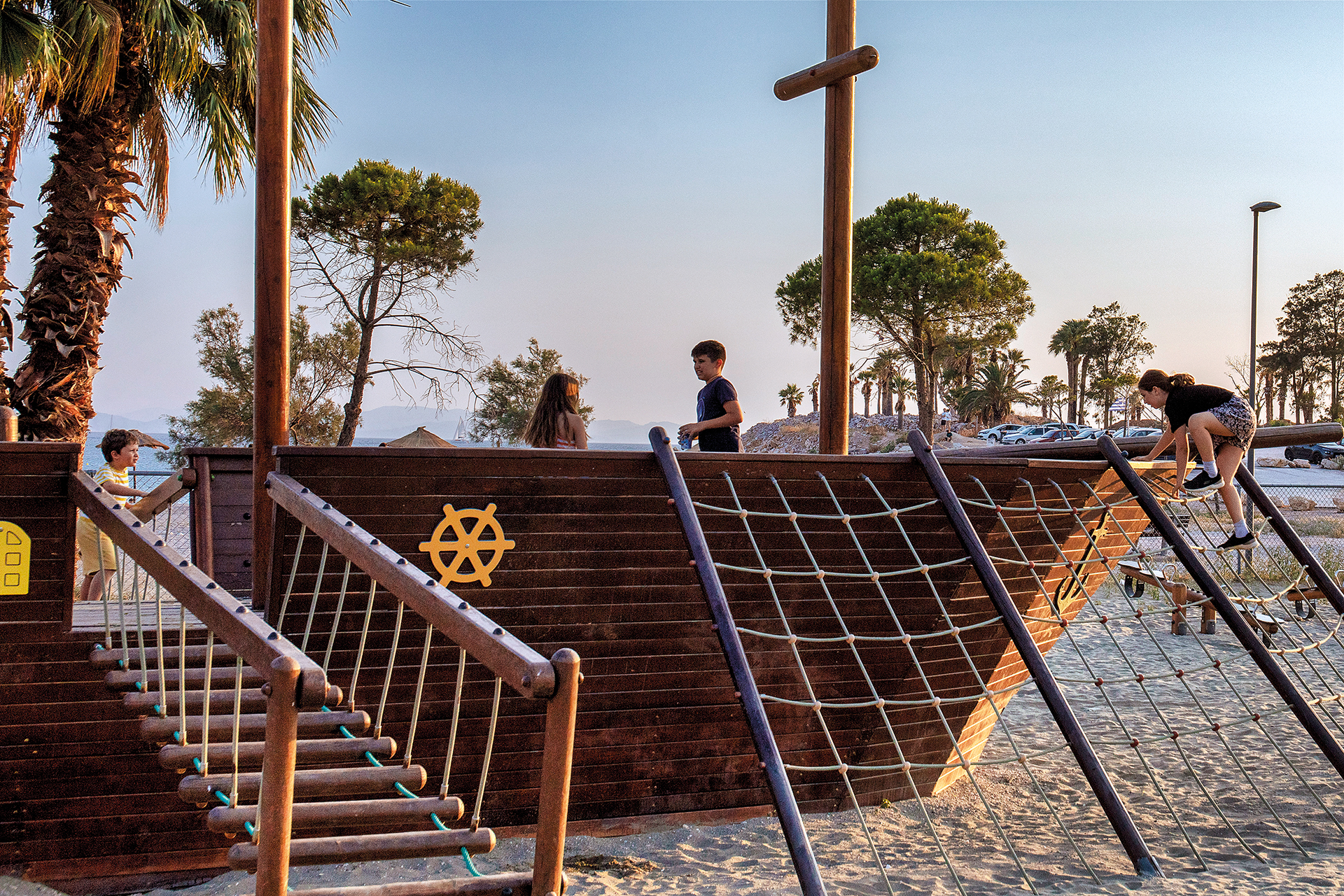 Πώς η Γλυφάδα κερδίζει τη θάλασσά της-3