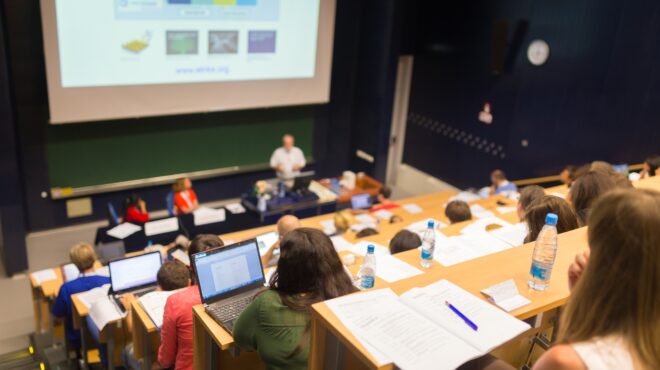 με-φοιτητική-ταυτότητα-η-είσοδος-στα-α-563707657