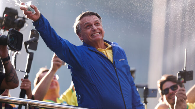 ο-τραμπ-ανακοίνωσε-δασμούς-50-στη-βραζιλ-563707705