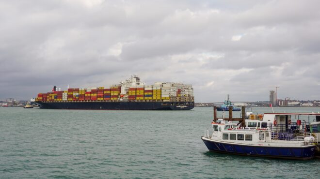 ft-μπλόκο-της-ε-ε-στο-λονδίνο-εκτός-ε-563693473