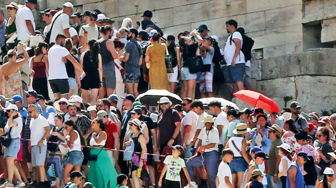 τουρισμός-ερχονται-περισσότεροι-αλλ-563713333