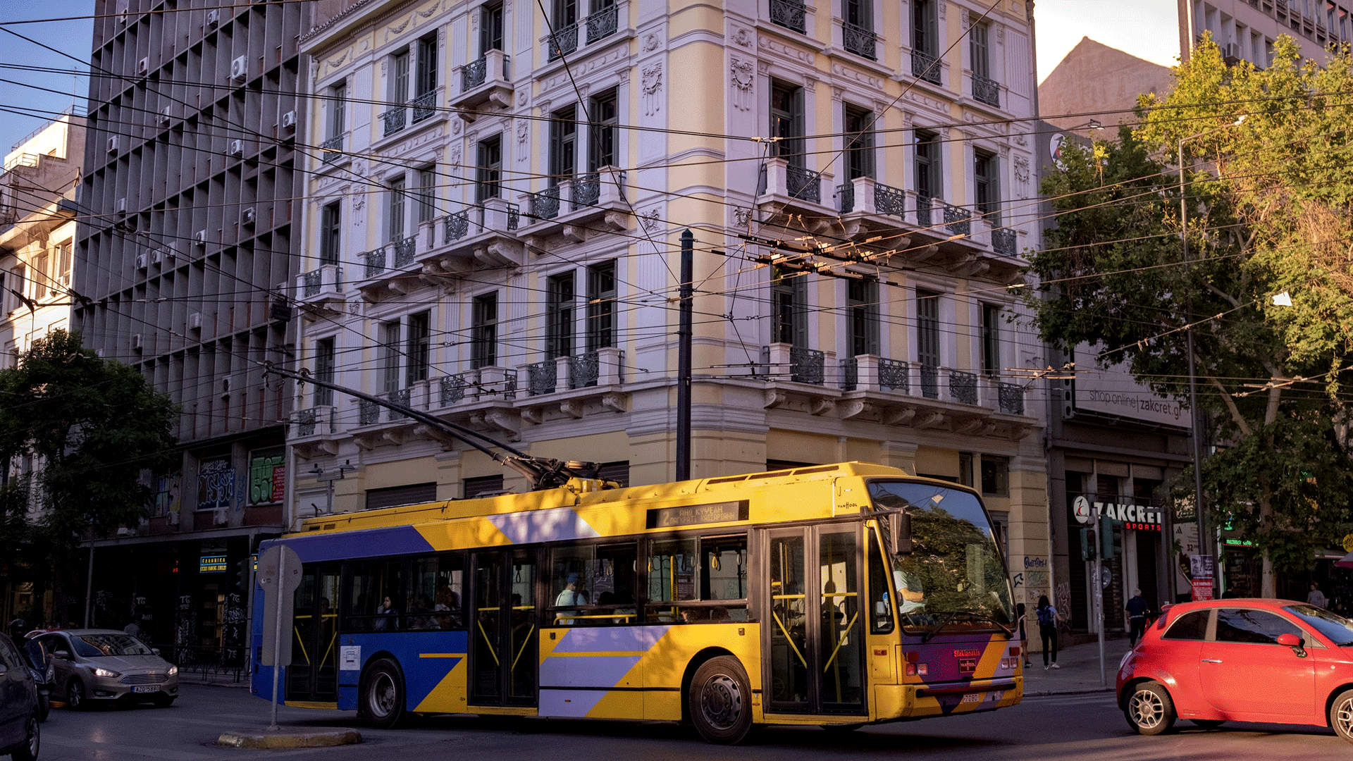 τρόλεϊ-προς-αποστρατεία-563724604