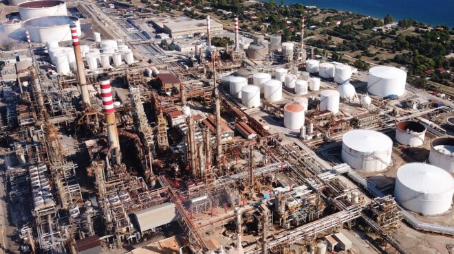 κίτρινη-κάρτα-και-πέντε-μέτρα-για-την-α-563709352