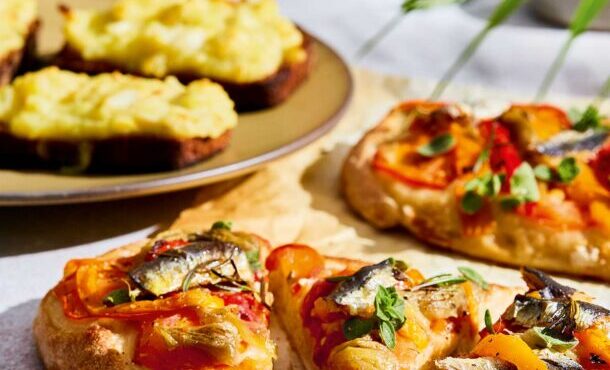 πίτσα-καταλανική-με-ψητά-λαχανικά-και-563712601