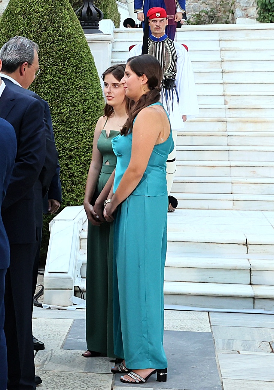 «Θερμή» δεξίωση για την αποκατάσταση της Δημοκρατίας-3