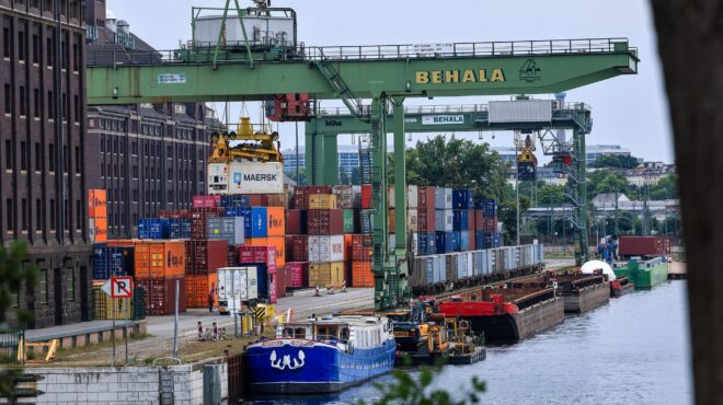 οι-ηπα-σκληραίνουν-τη-στάση-τους-έναντ-563723278