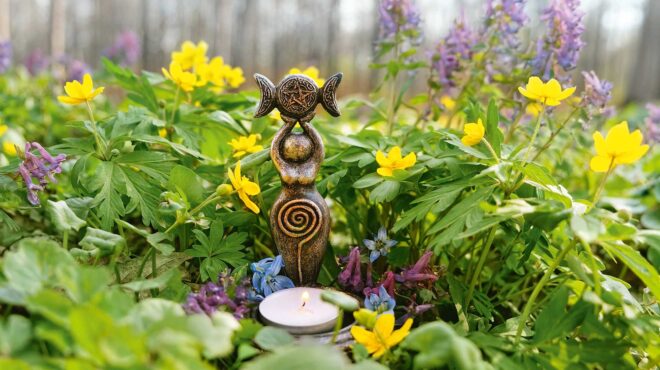 μια-γυναίκα-μιλάει-για-όλες-τις-γυναίκ-563734795