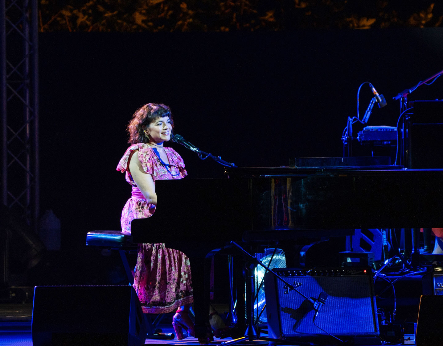 Η αφοπλιστική και γήινη Νόρα Τζόουνς-1