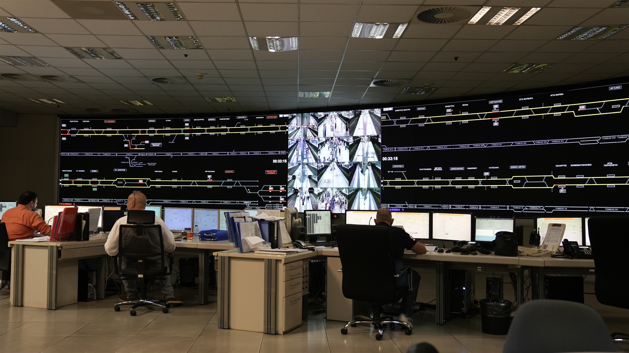 Το μακρύ ταξίδι της Αθήνας μέσα στη νύχτα-1