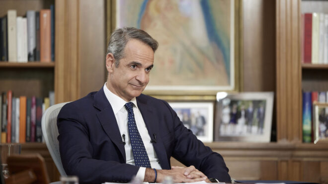 γιατί-άνοιξε-το-μέτωπο-με-καραμανλή-563731504